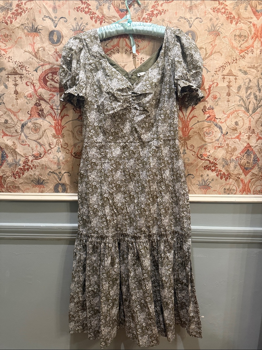 ANTONIO MELANI Olive Green Floral Puff-Sleeve Midi Dress